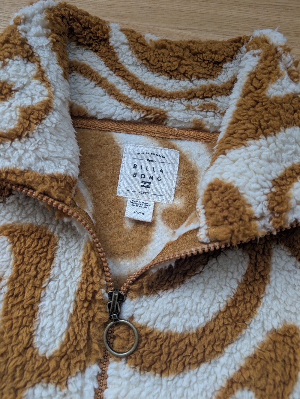 Billabong Cozy Caramel Wavy Floral Pattern Half Zip Fleece Sweatshirt - Picture 5 of 11